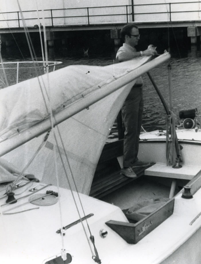 rigging the mainsail