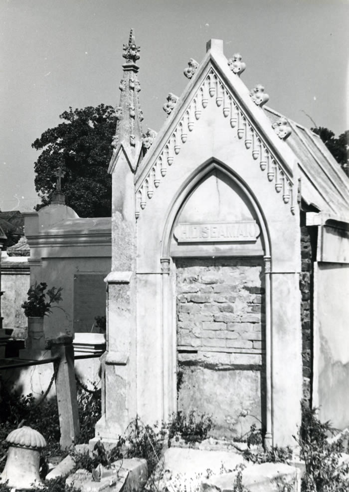 Tomb in Lafayette #1